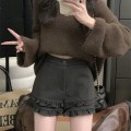 灰色高腰木耳边毛呢短裤